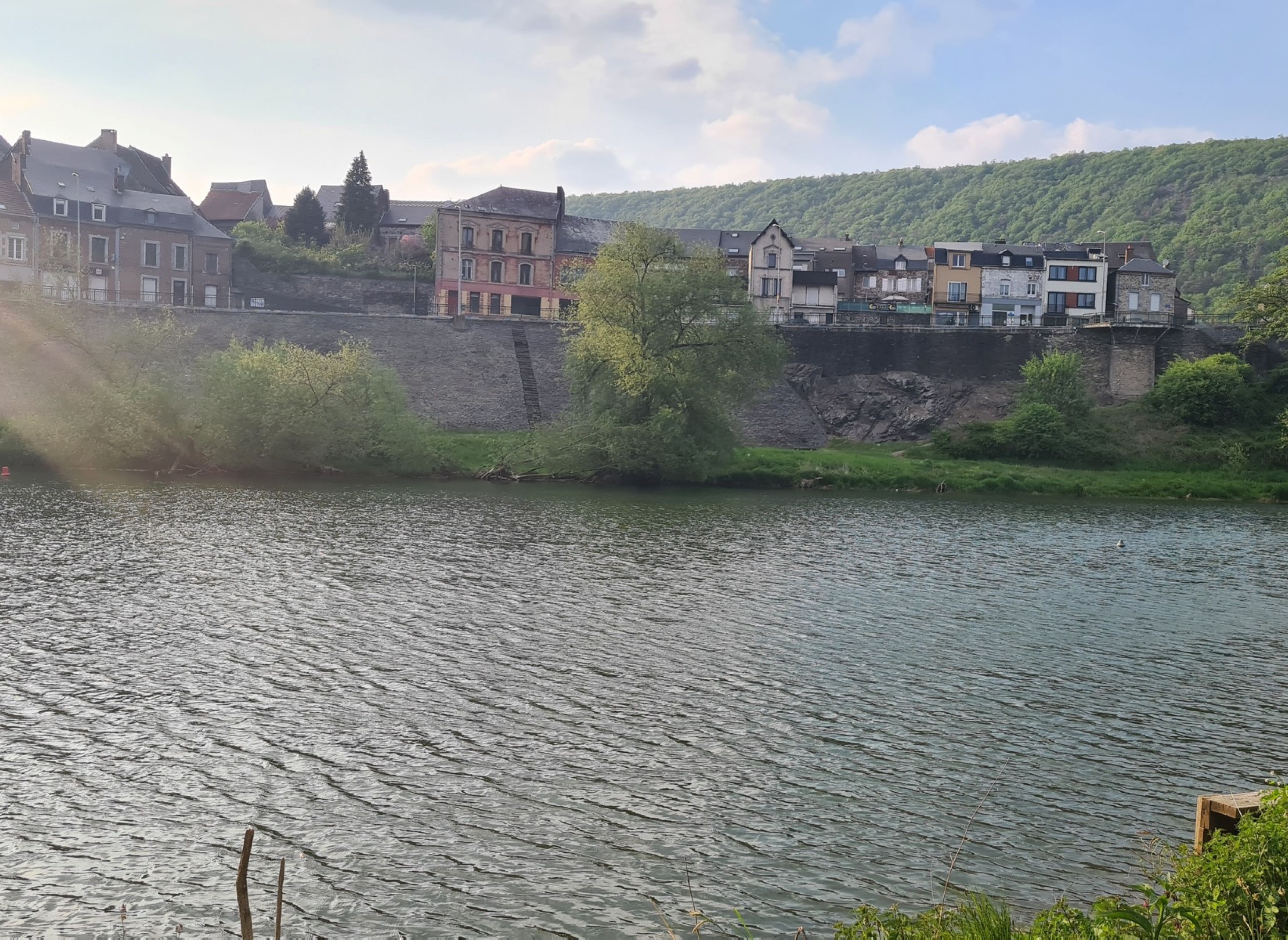 Stellplatz Revin — Campervan Site in Revin