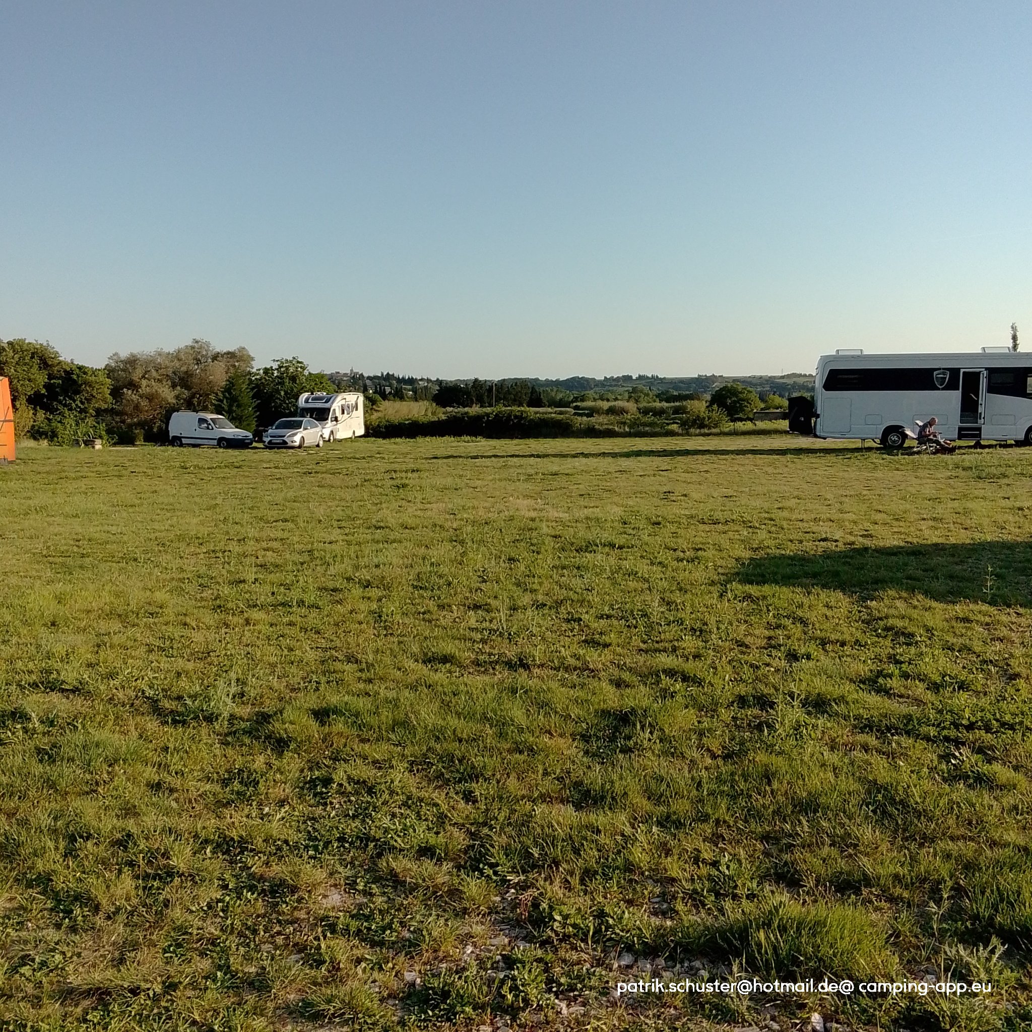 Aire De Camping Car De Theziers — Photo 4