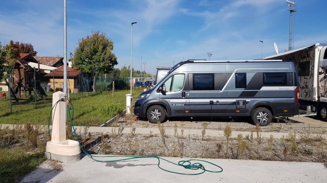 Area Sosta Camper NURE — Sp. parking dla kamperów in Ponte dell'Olio 