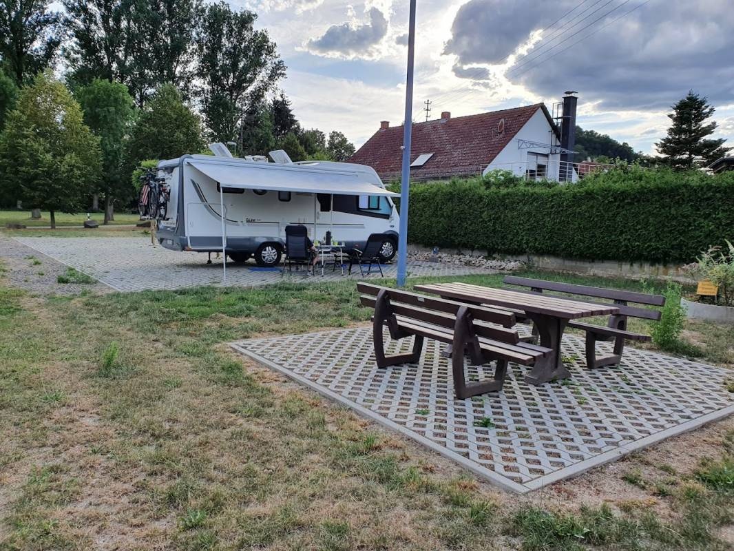 Stellplatz Glanbrücken — Campervan Site in Glanbrücken
