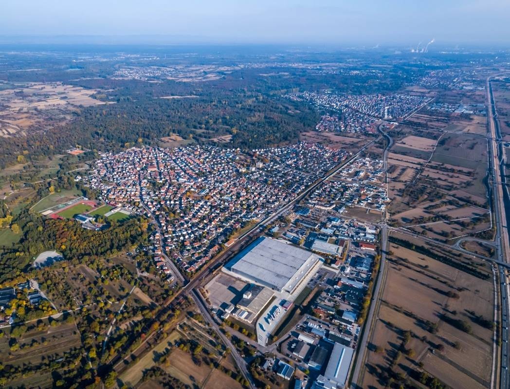 Stellplatz Tennisklub — Area di sosta in Ötigheim