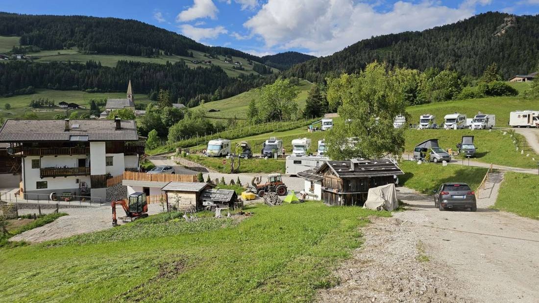 Stellplatz zum Gletscherhans — Bobilplass in Villnöß