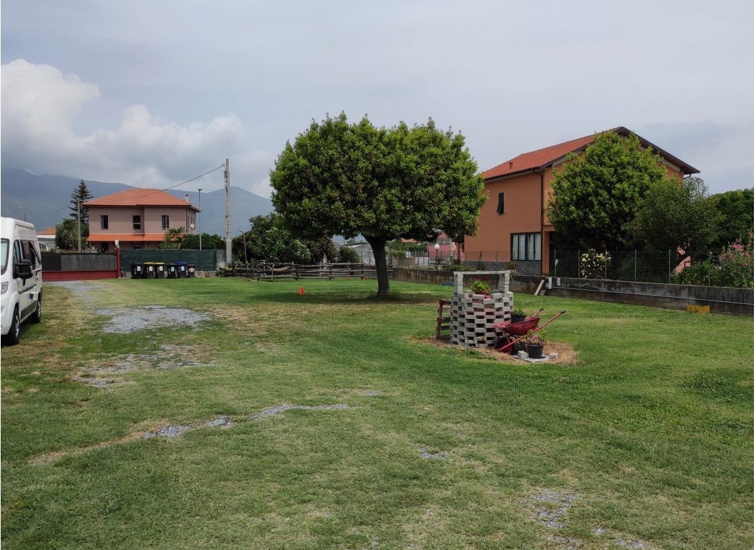 Agricampeggio Le Coccinelle — Sítio para autocaravanas in Albenga