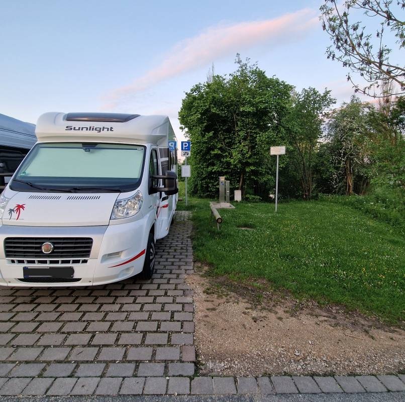 Stellplatz Seukendorf — Karavan Sitesi in Seukendorf