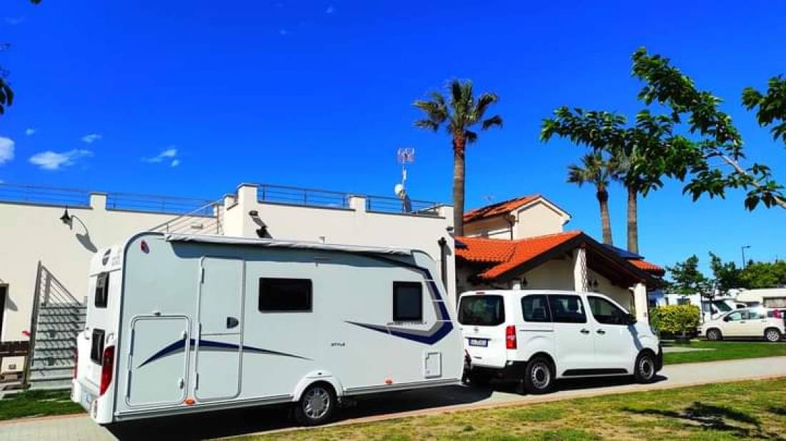 AgriCamping Oasi Ceriale — Sítio para autocaravanas in Ceriale