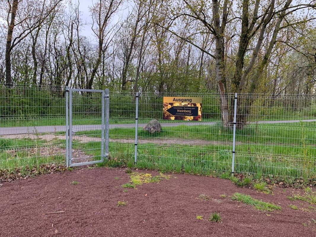 Stellplatz Zum Weinberg — Karavan Sitesi in Mücheln (Geiseltal)