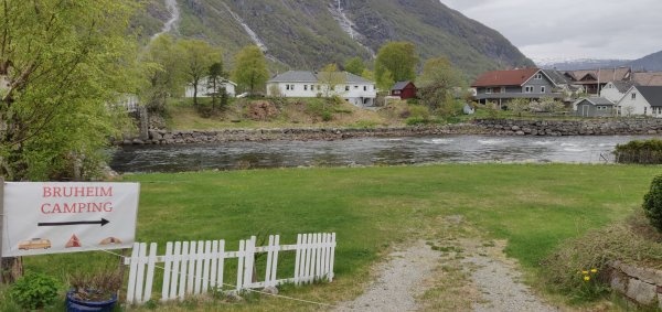 Bruheim Camping — Campingplads in Eidfjord