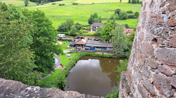 Stellplatz  Burgruine Wallenstei — Photo 3