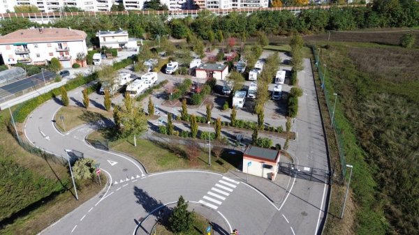 Area di sosta camper via Fersina — Photo 3