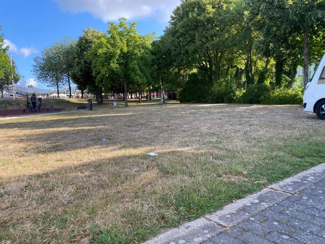 Reisemobilstellplatz am Park — Karavan Sitesi in Emmelshausen