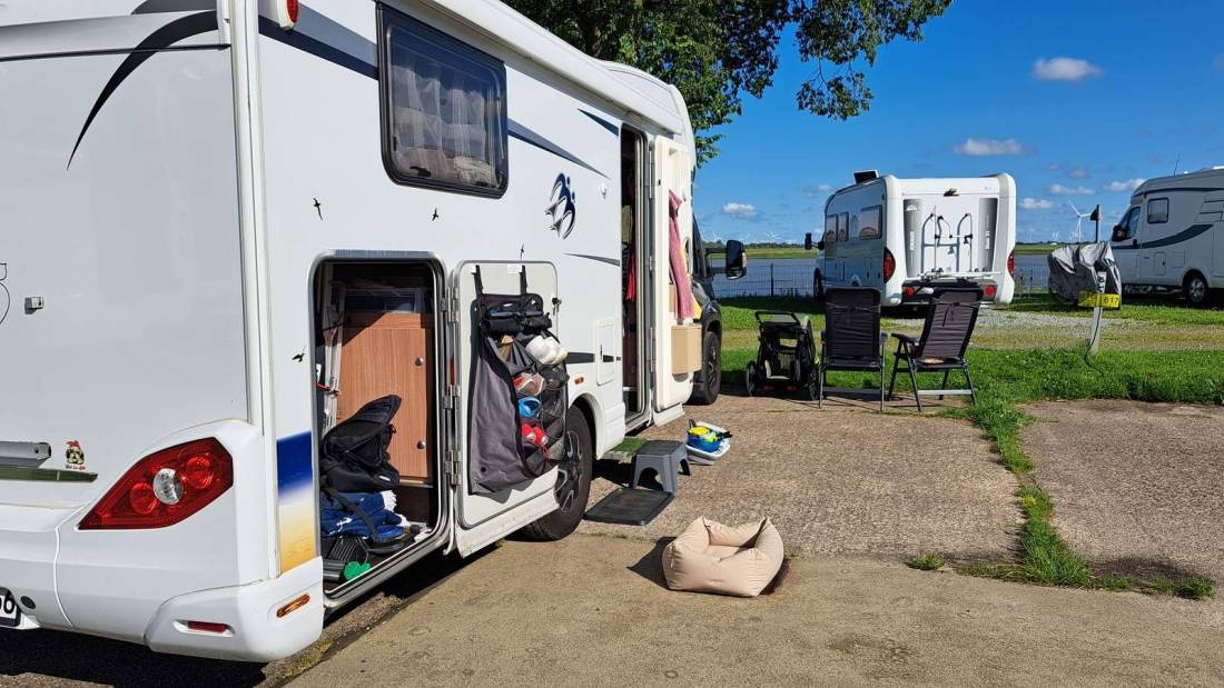 Stellplatz am Kapitänshaus — Camperplaats in Tönning