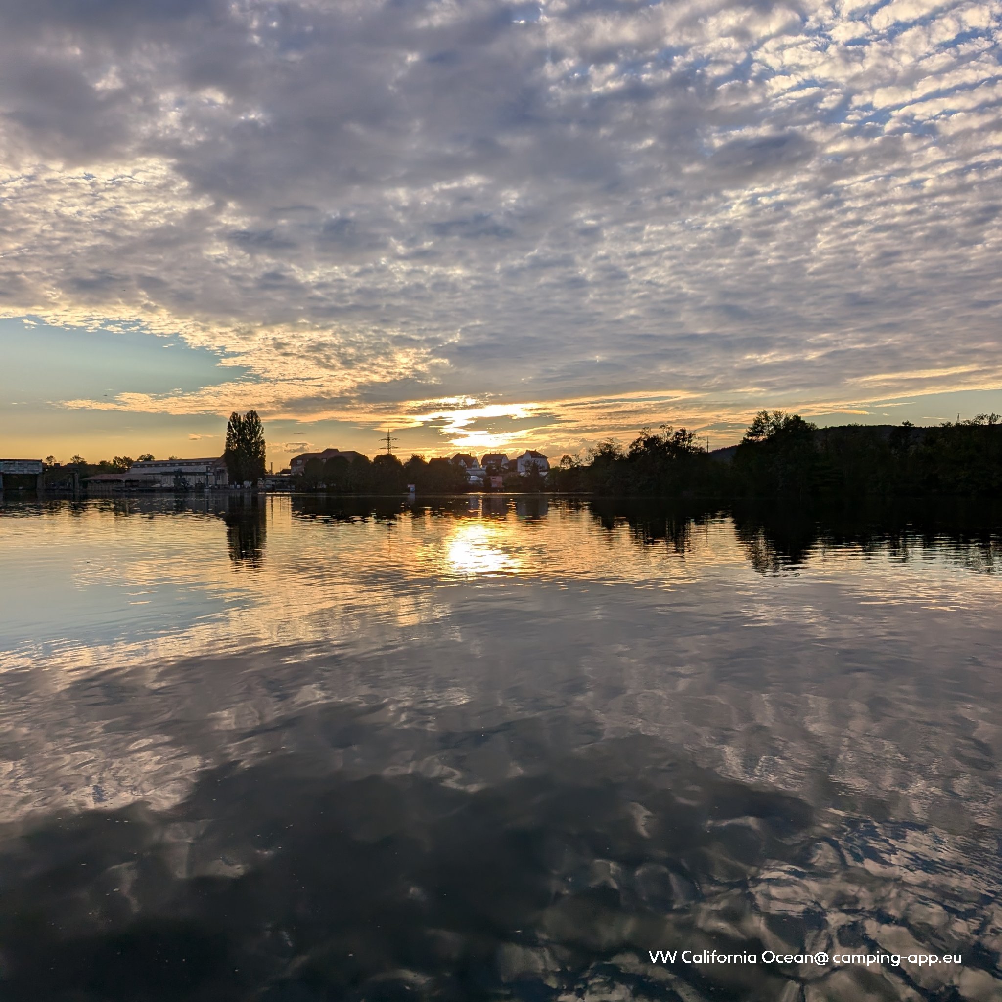 Camping und Schwimmbad am Rhein — Foto 2