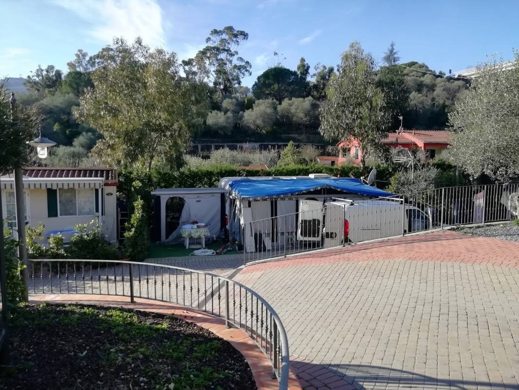 Camping Edy — Camping in Diano Marina