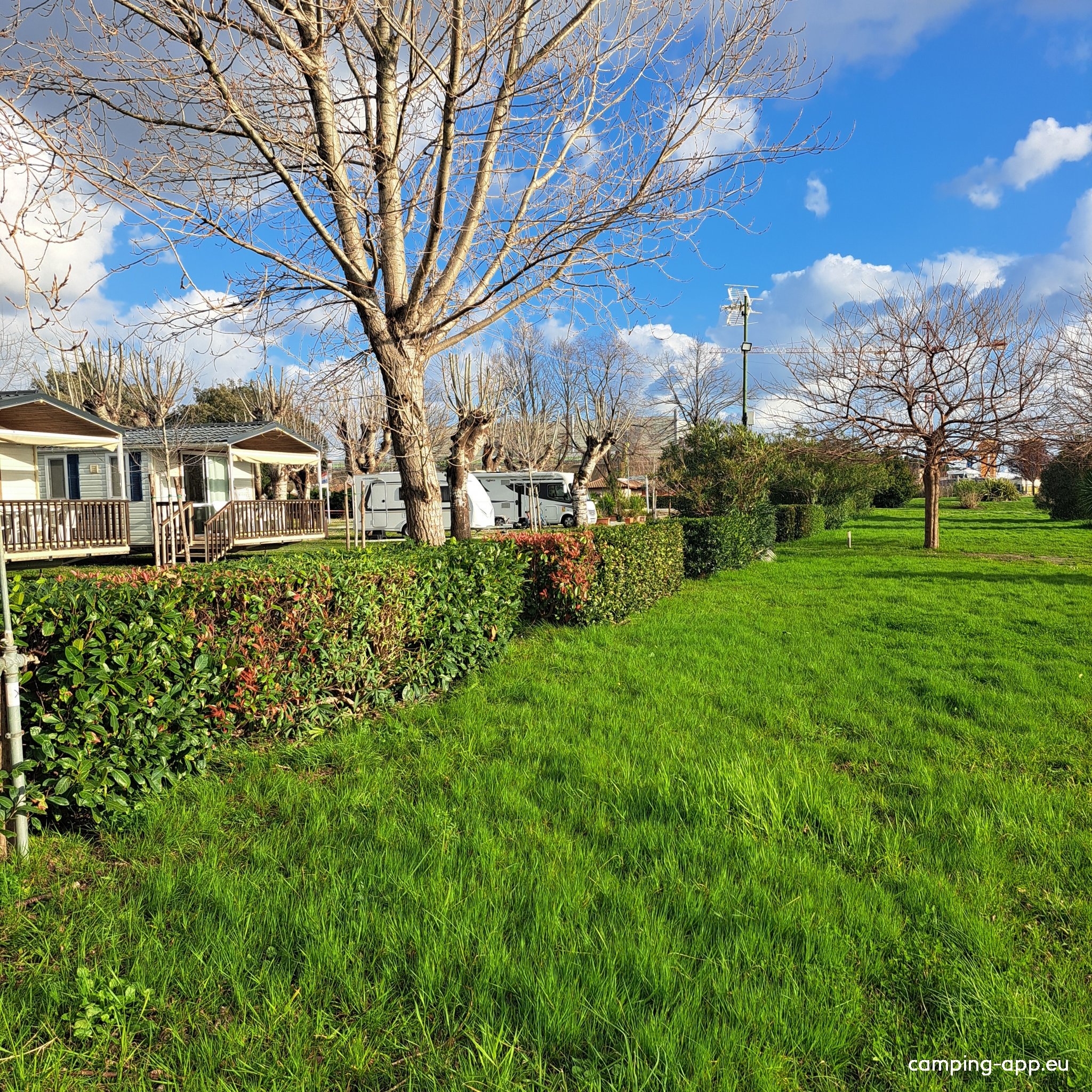 Camping Iron Gate Marina 3B — Kemping in Sarzana