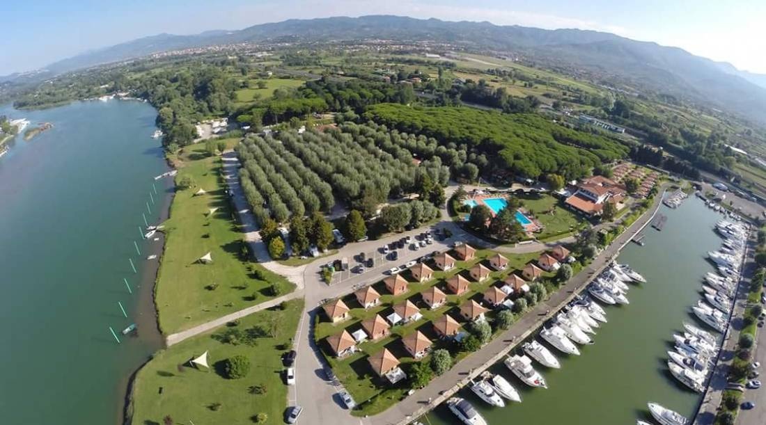 Camping Iron Gate Marina 3B — Camping Site in Sarzana