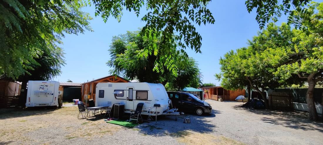 Camping Helios — Campingplats in Camporosso