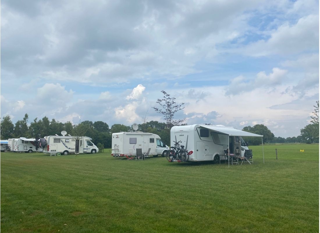 Camperplaats Erve Roos — Area Autocaravanas in Beltrum