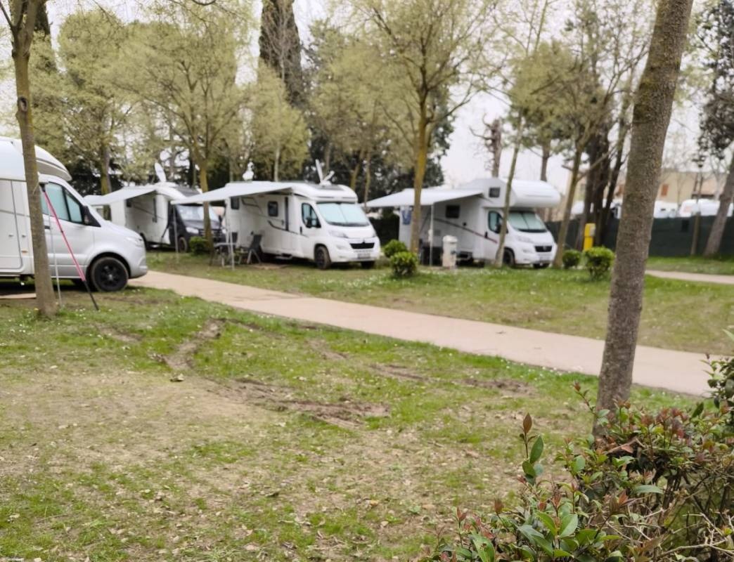 Campeggio Bella Italia — Campingplatz in Peschiera del Garda