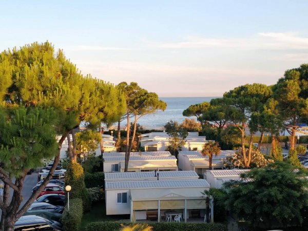 Residence Village *****