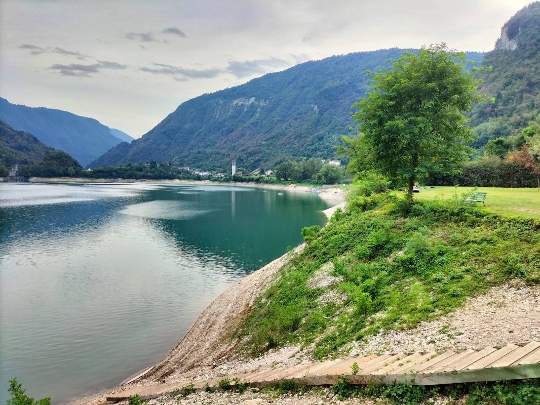 Lago Arsié Camping Village — Camping in Rocca