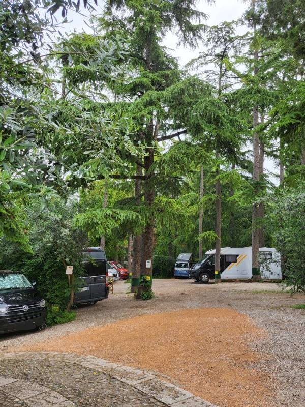 Camping Castel San Pietro — Camping in Verona