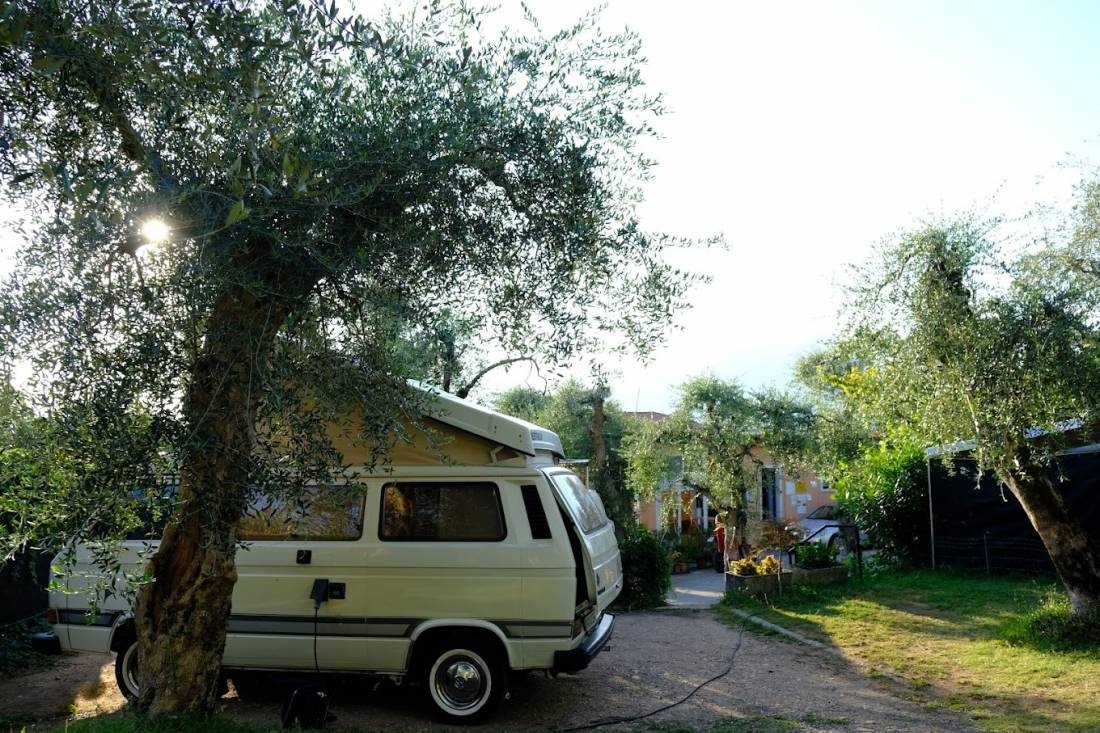 Camping Oliveti — Campingplass in Torri Del Benaco