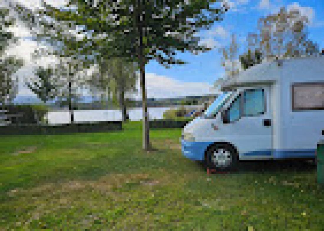 Camping-Stadler am Waginger See — Kamp yeri in Petting