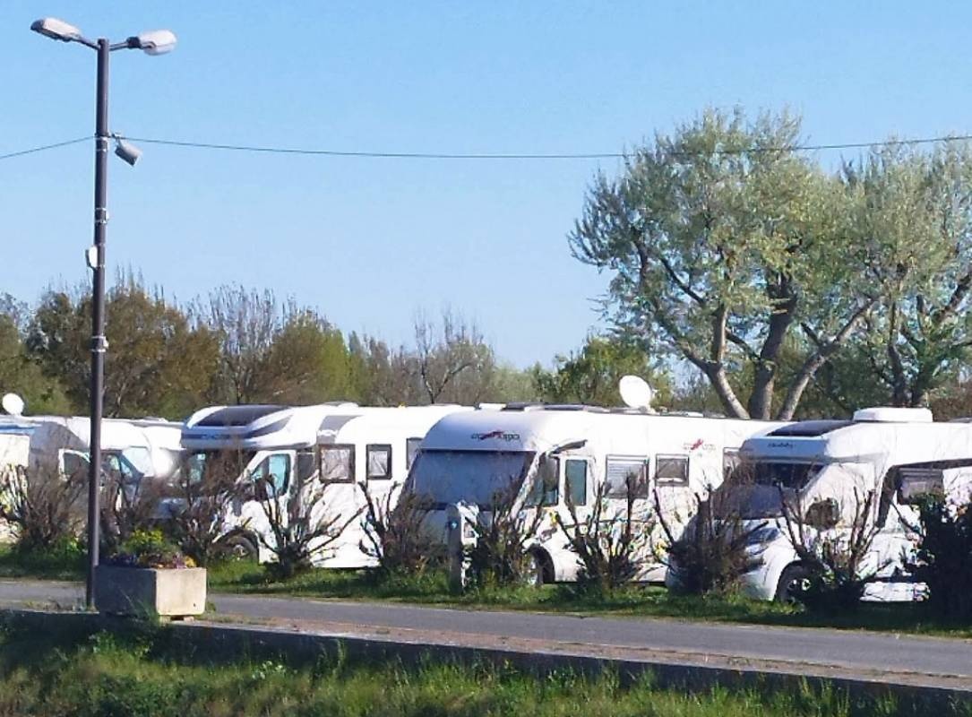Stellplatz Meschers-sur-Gironde — Campervan Site in Meschers-sur-Gironde