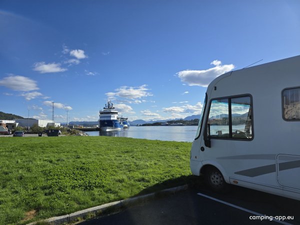 Bobilparkering - Skjerva