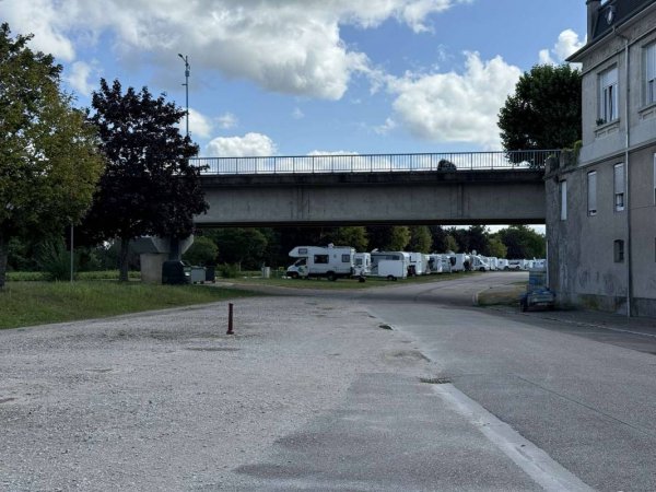 Camping-Car Park Charmes — Photo 2