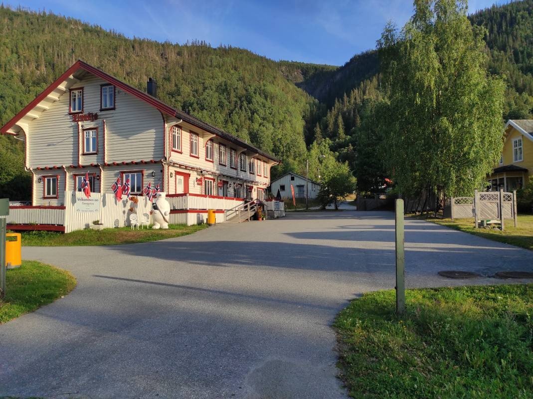 Tinnsjøe Kro & Camping — Campingplads in Miland