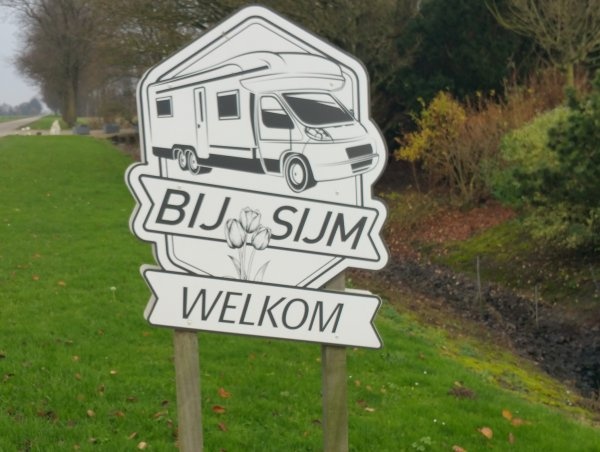 Camperplaats bij Sijm — Stellplatz in Middenmeer