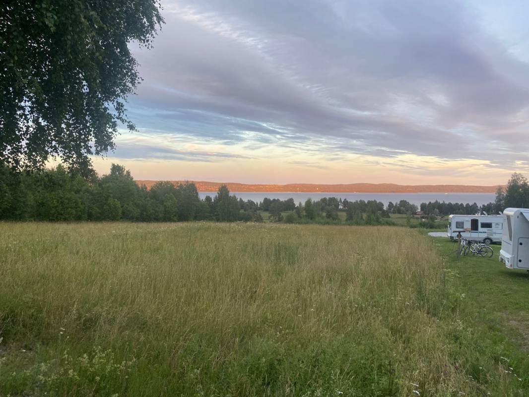 Vikarbygården — Місце для кемпінгу in Vikarbyn