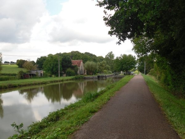 Chaumot Camping de l'Ardan — Camping in Chaumot