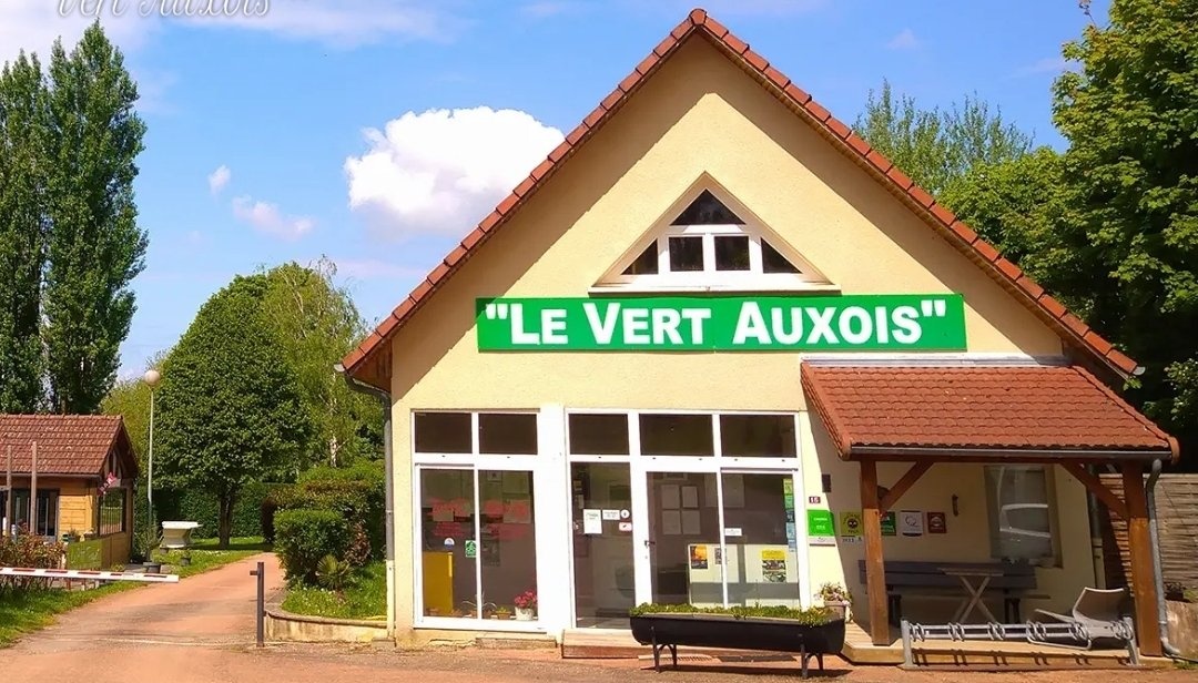 Camping Vert Auxois — Campingplatz in Pouilly-en-Auxois