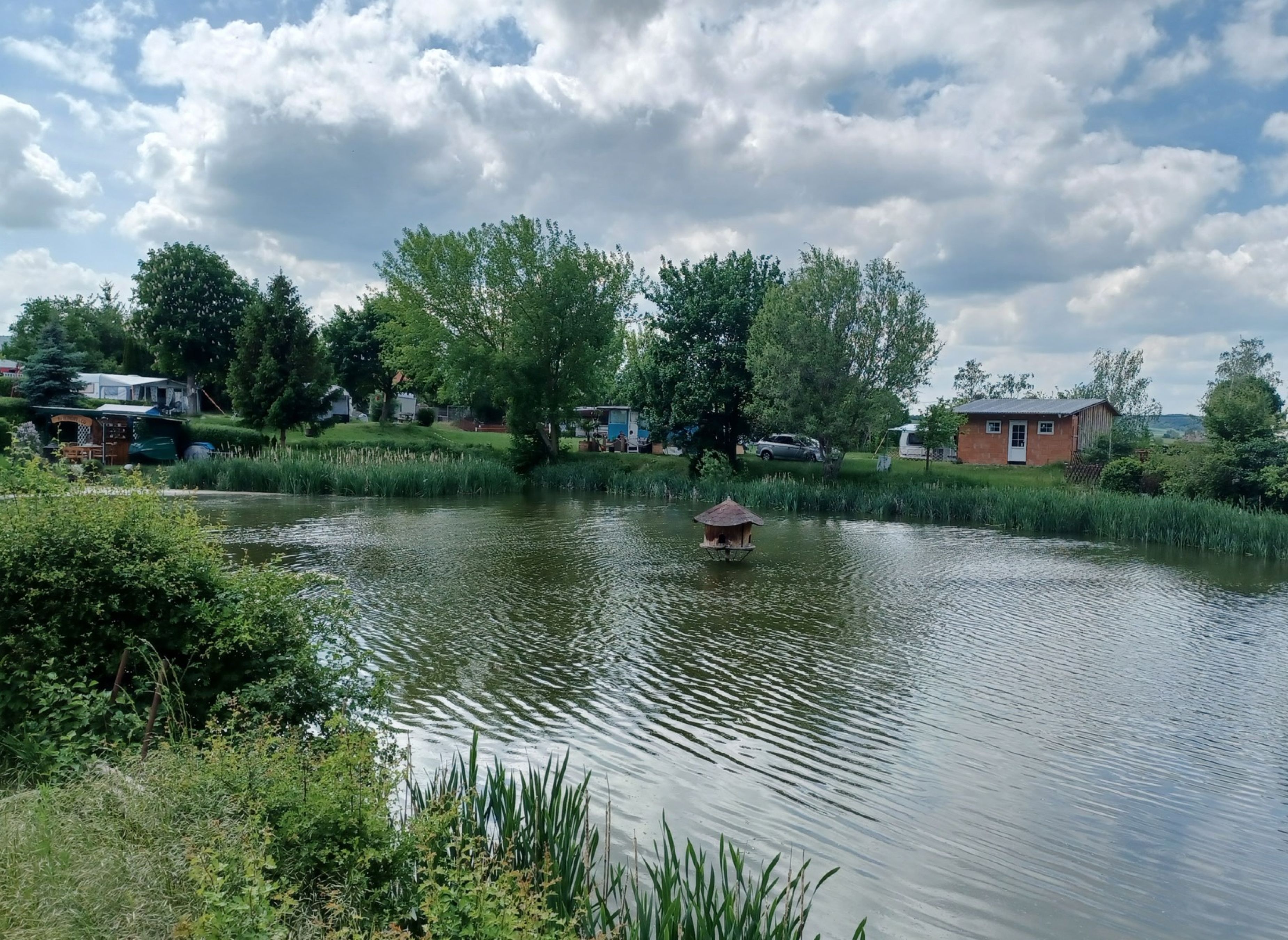 Campingplatz Am Hünstein — Місце для кемпінгу in Nohra