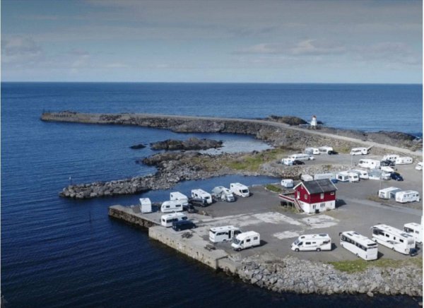 Laukvik bobilcamp — Photo 5