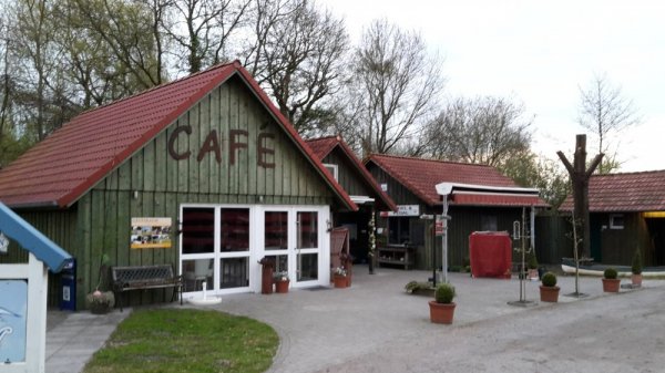 Stellplatz an der Paddel & Pedal Station Rhauderfehn — Photo 2