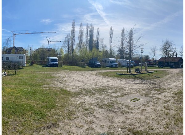 Stellplatz an der Paddel & Pedal Station Rhauderfehn — Foto 4