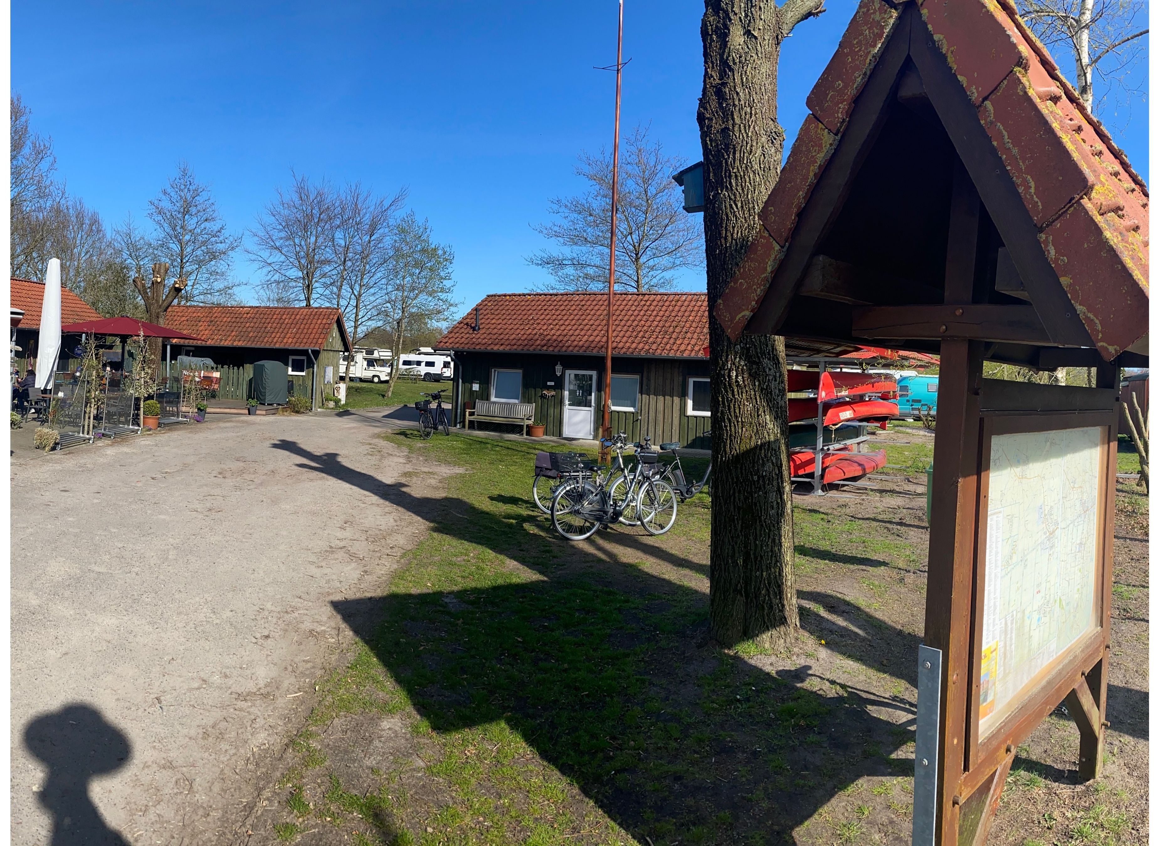 Stellplatz an der Paddel & Pedal Station Rhauderfehn — Stellplatz in Rhauderfehn
