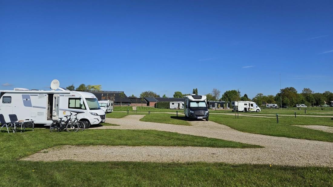 Camperpark 't Dommerholt — Karavan Sitesi in Borculo
