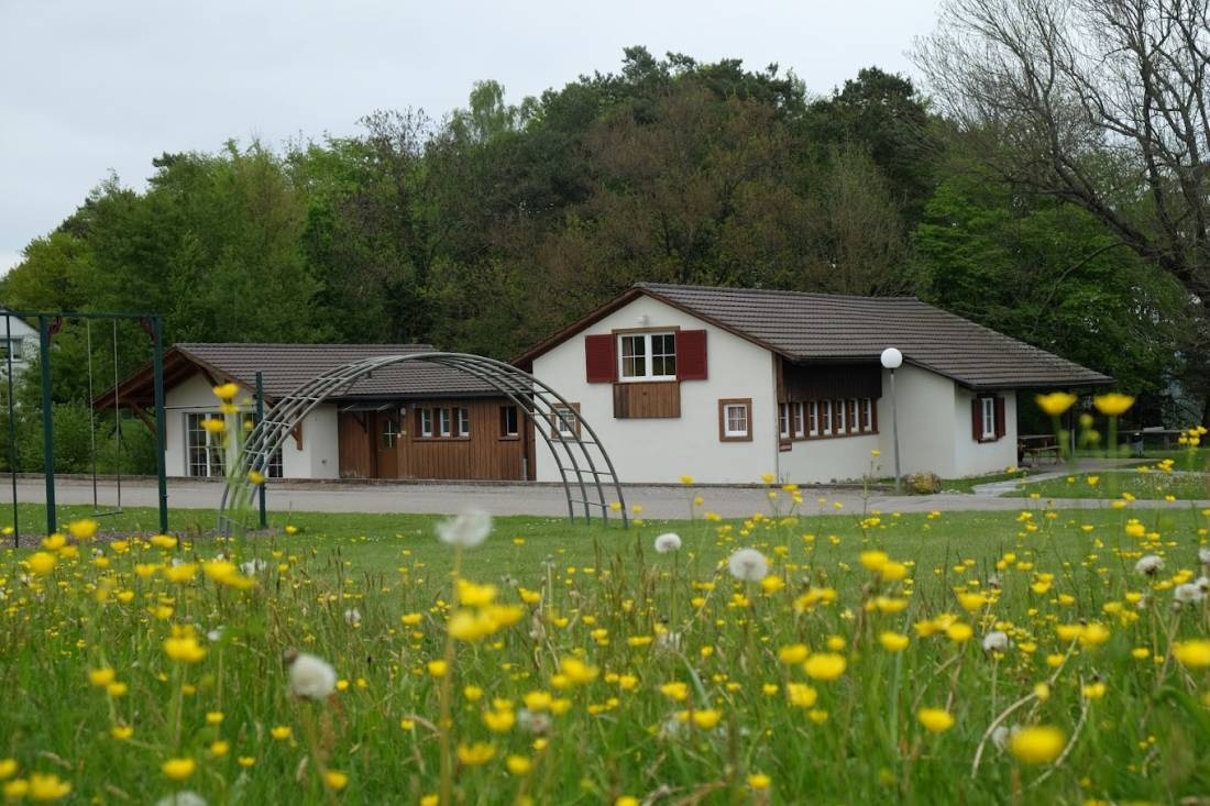 Stellplatz Rüdlingen Begenungszentrum — Aire camping car in Rüdlingen