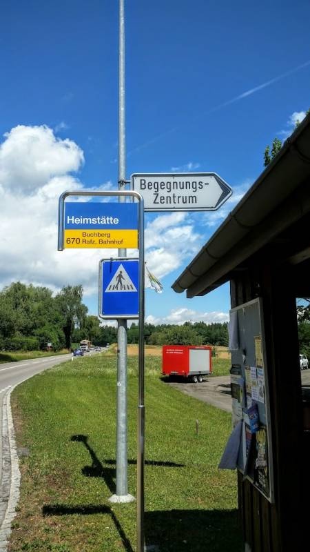 Stellplatz Rüdlingen Begenungszentrum — Campervan Site in Rüdlingen