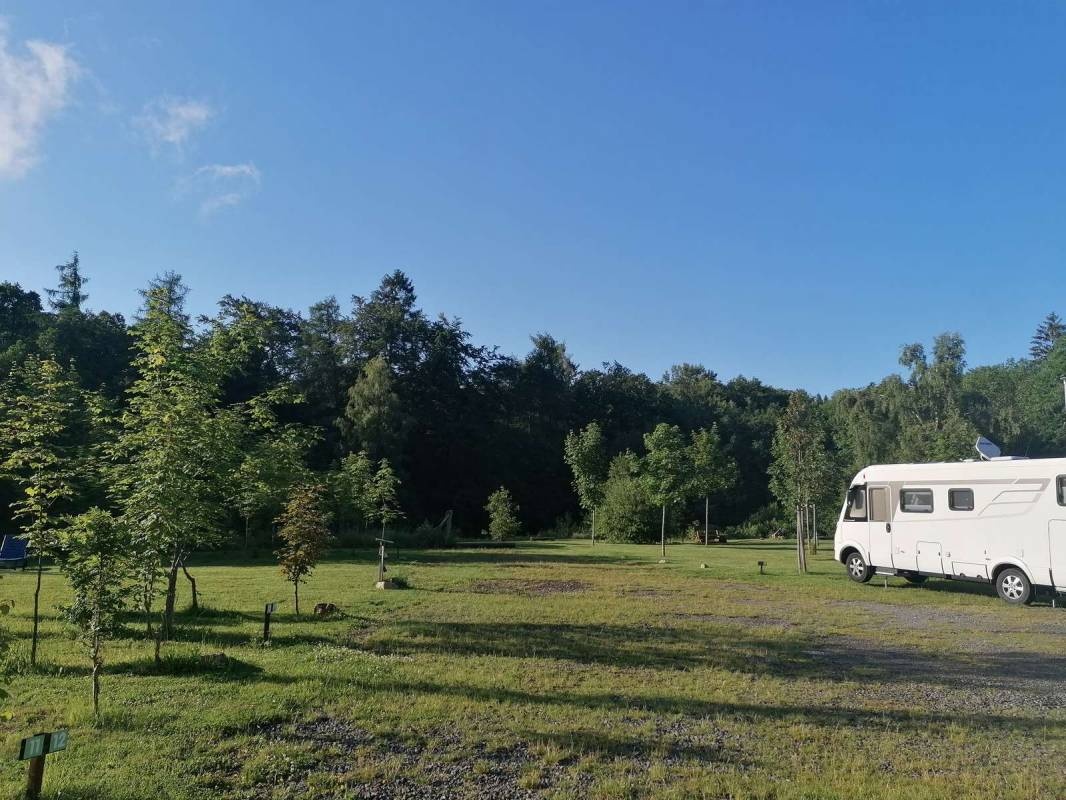 Wohnmobilstellplatz Bocksberg — Camperplaats in Friedrichsbrunn