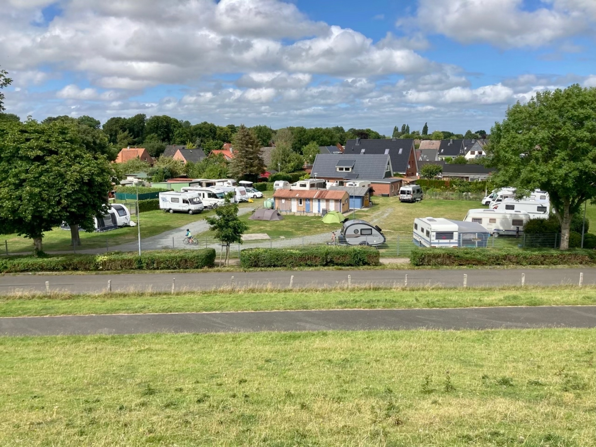 Elbdeichcamp — 露营地 in Brunsbüttel