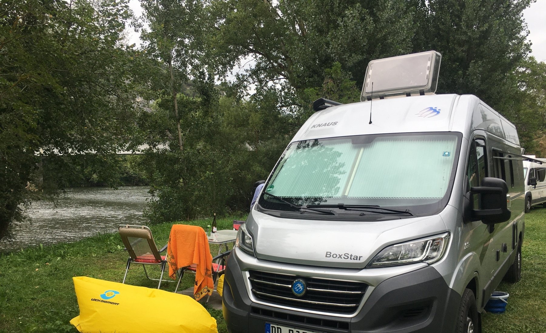 Camping la Peupleraie à St Géry — Sp. parking dla kamperów in Saint-Géry-Vers