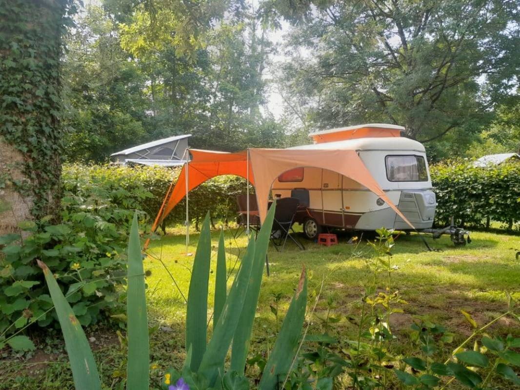 Camping de la Rouvre ** — Area da campeggio in Ménil-Hubert-sur-Orne