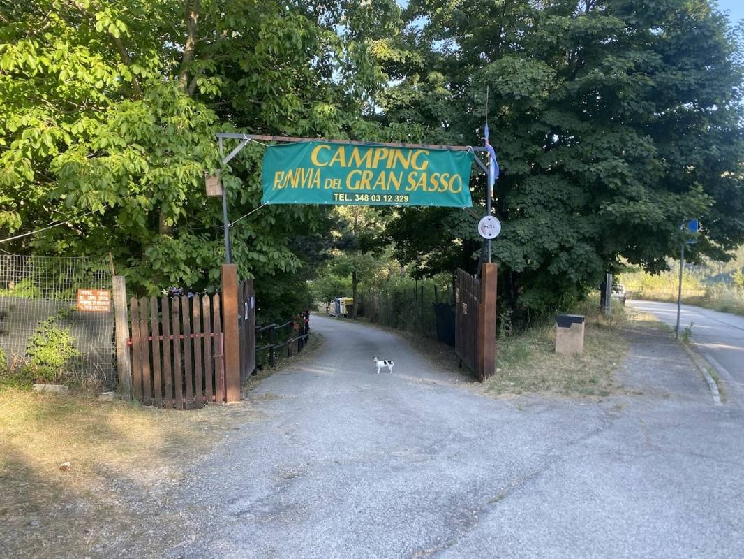 Camping Funivia del Gran Sasso — Sítio de acampamento in Fonte Cerreto