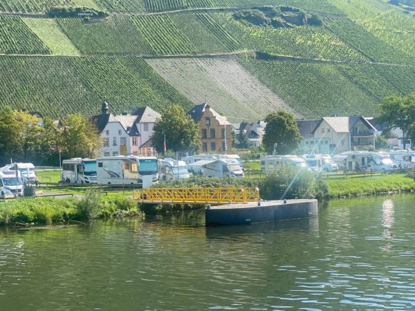 Stellplatz an der Wohnmobil- und Freizeitanlage Sun-Park Graach / Mosel — Fotografie 4
