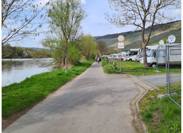Stellplatz an der Wohnmobil- und Freizeitanlage Sun-Park Graach / Mosel — Fotografie 6